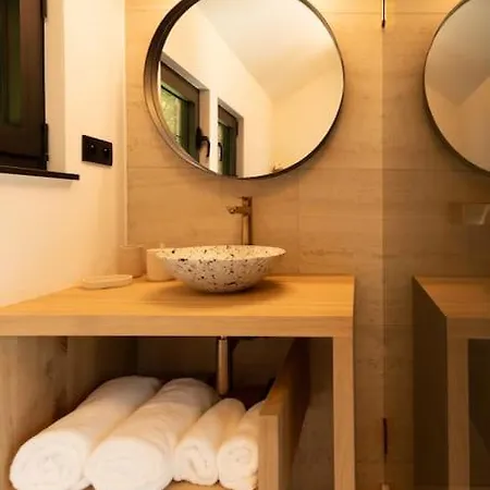 Chalet Pleine Nature A Roy Holiday home *