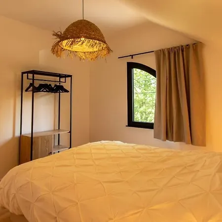 Chalet Pleine Nature A Roy Marche-en-Famenne